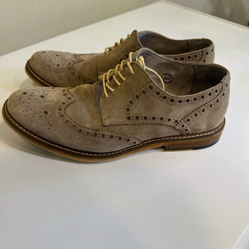 Kenneth Cole dress shoes